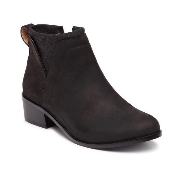 NWT Vionic Joslyn Ankle Boot in Black Size 9 - Picture 1 of 13